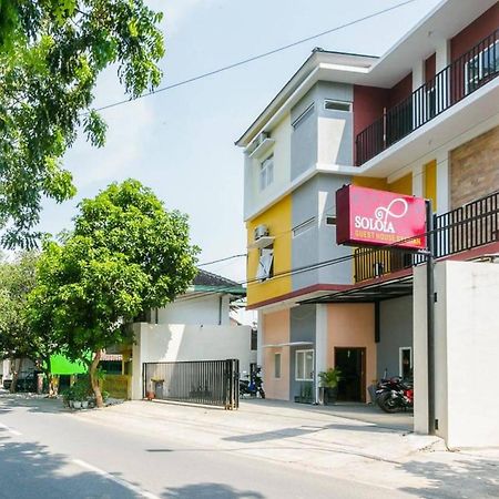 Reddoorz Syariah Near Purwosari Train Station Hotel Solo Kültér fotó